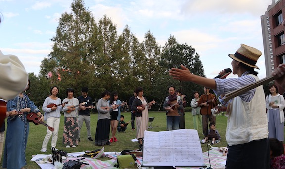 サボテン高水春菜 & ウクレレ楽団